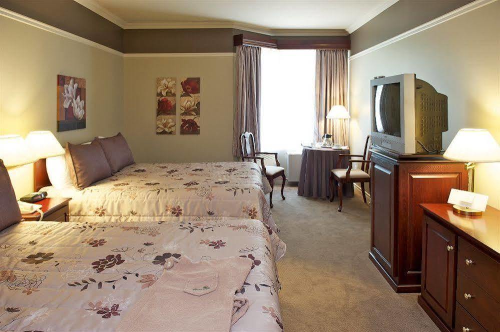 Auberge De La Montagne Coupee Saint Jean De Matha Ngoại thất bức ảnh